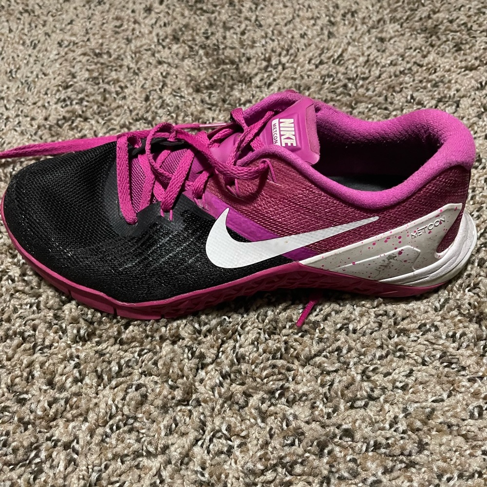 Customized Nike - Picture 2 of 5